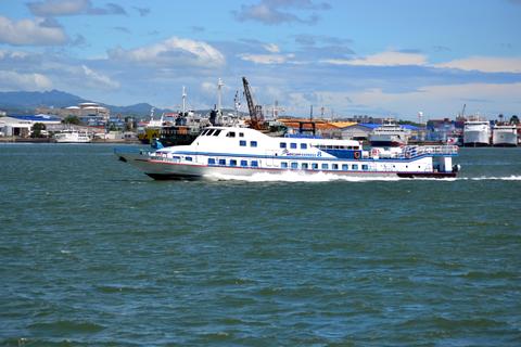 Weesam Express 8 Ferry Heading Into Cebu Port, Philippines, 072-32