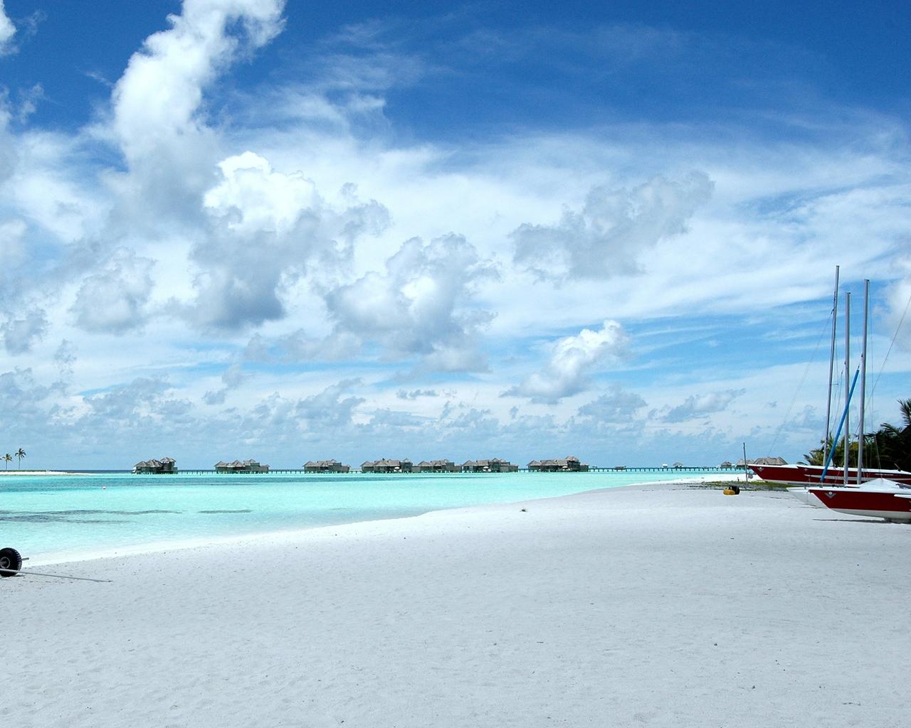 Maldives Beach Scenes